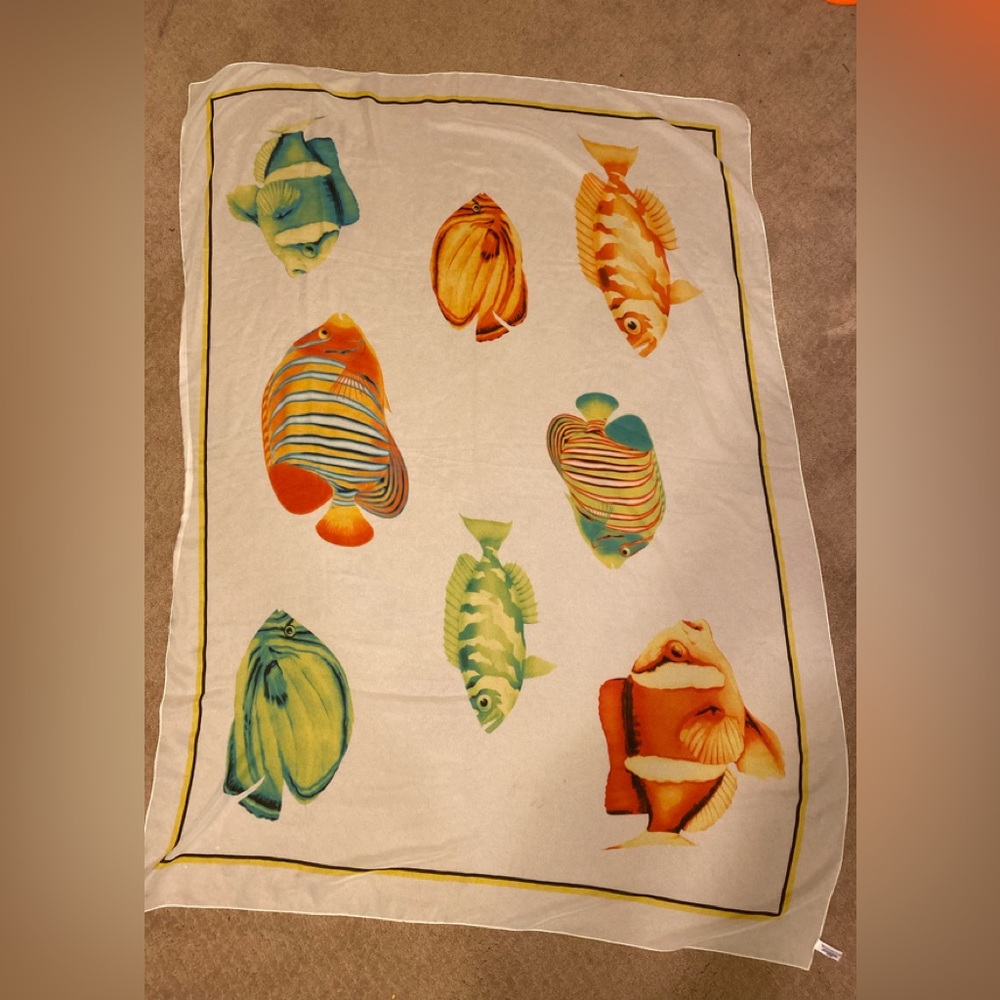 NWOT Worthington - Lovely tropical fish pattern beach sarong, Size: 62” x 46” - Picture 7 of 13
